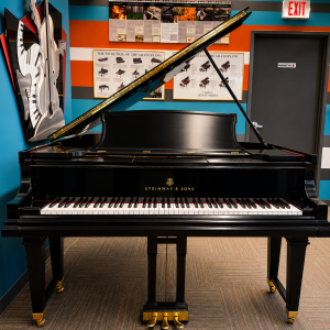 STEINWAY M