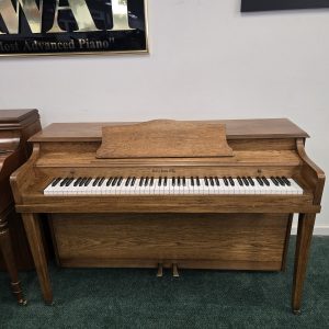 HALLET DAVIS SPINET