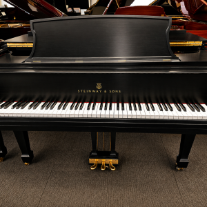 STEINWAY L